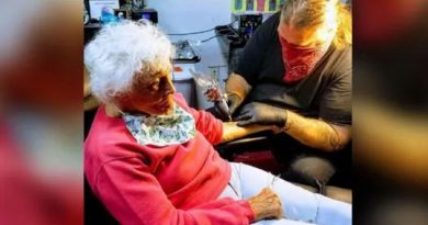 À 103 ans, elle réalise son rêve en se faisant tatouer